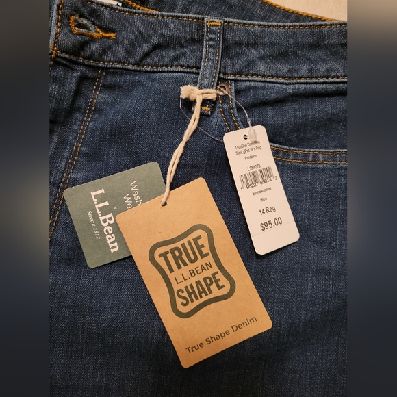 L.L. Bean classic fit blue jeans brand new with tags - Picture 4 of 4